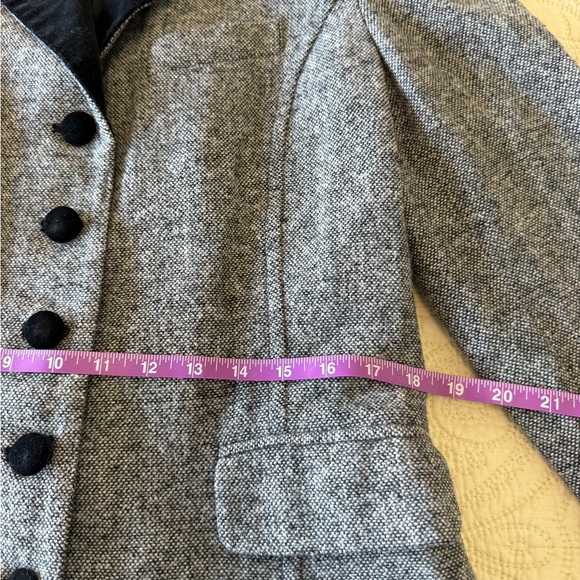 VINTAGE Gray Women's Blazer Jacket Black Velvet Details - Size 10 - Picture 7 of 9